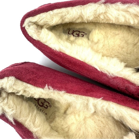 UGG Ansley Charm Slippers 7 Red Berry Shearling Lined Slip On Moccasin Womens - Picture 4 of 8